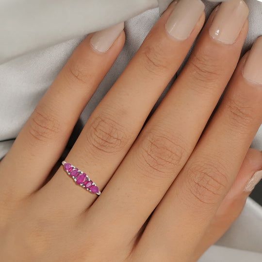 Fissure gefüllt Rubin 5 Stein Ring 925 Silber platiniert ca. 1,22 ct