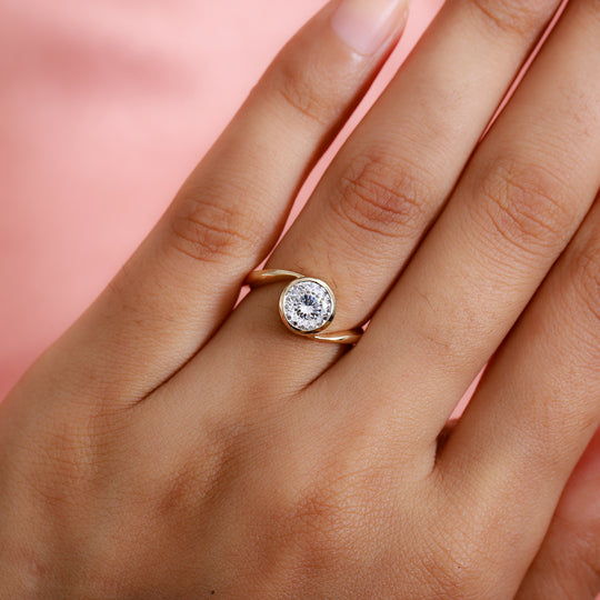 100 Facetten Moissanit Bypass-Ring, 585 Gelbgold (Größe 20.00) ca. 1.22 ct