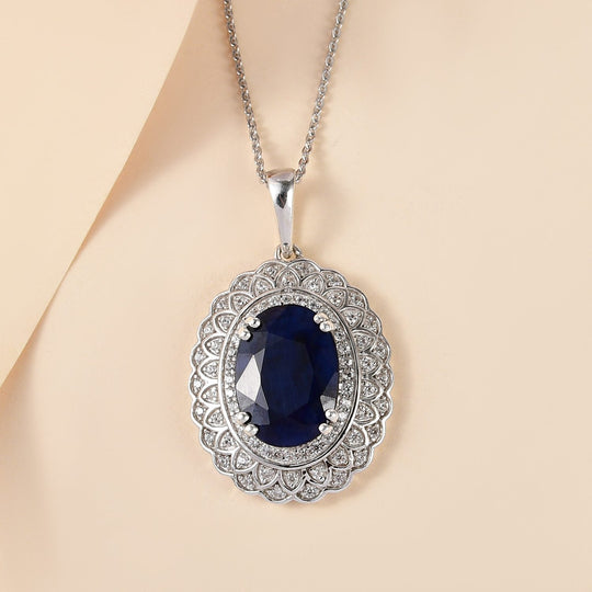 Diffundierter blauer Saphir und weißer Zirkon-Anhänger mit Kette, 925 Silber platiniert ca. 7.45 ct