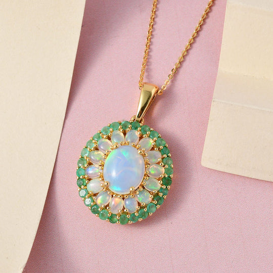Natürliche, äthiopische Opal, Sambischer Smaragd Anhänger mit Kette, 925 Silber Gelbgold Vermeil, ca. 5.24 ct