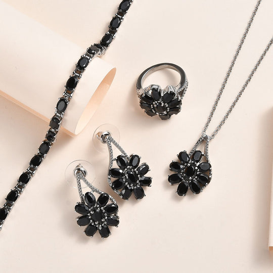 Schwarzer Spinell Schmuckset Edelstahl ca. 34.73 ct