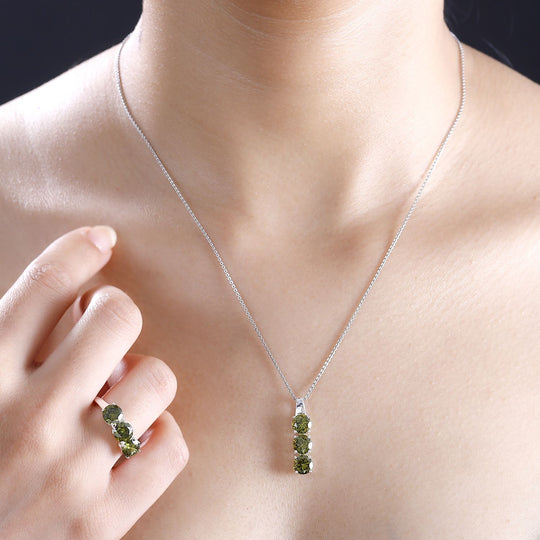 LUSTRO STELLA - 2er Set - Peridot Zirkonia Anhänger und Ring , 925 Silber