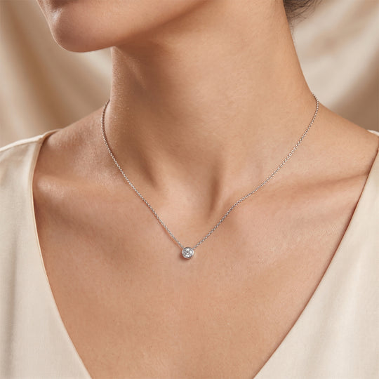 LUXURIANT VS-EF Labor Diamant Anhänger mit 45+5cm Kette, 925 Silber platiniert- 0,25 ct.