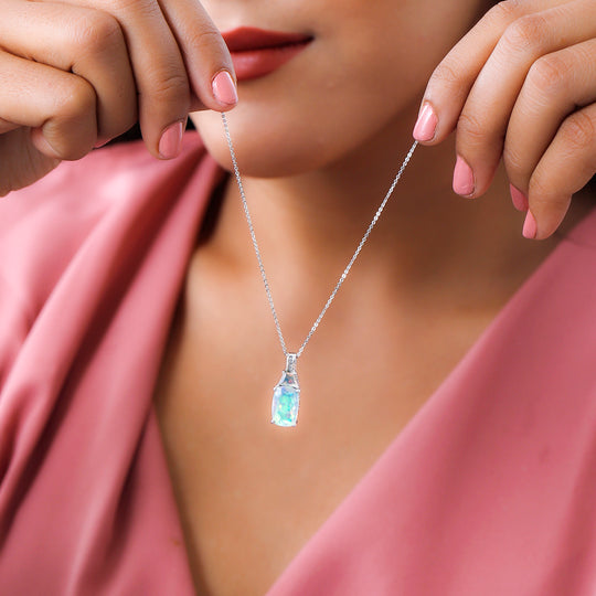 Natürlicher, äthiopischer Welo Opal Anhänger mit Kette, 925 Silber platiniert ca. 2.71 ct