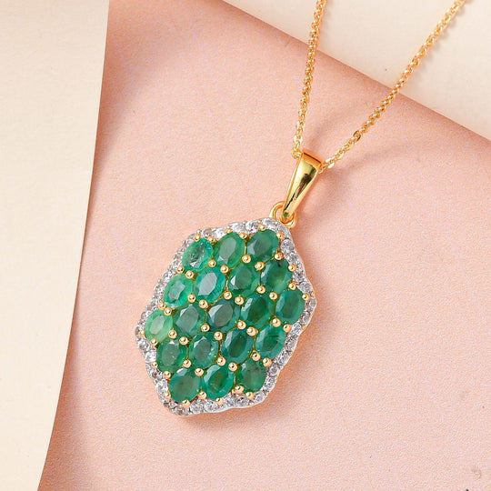 Kagem Sambischer Smaragd, weißer Zirkon Anhänger mit Kette, 925 Silber vergoldet ca. 3.24 ct