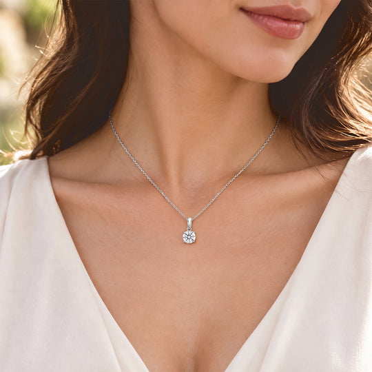 LUXURIANT SGL zertifizierter SI-GH Labor Diamant Anhänger mit 50cm Kette, 925 Silber rhodiniert - 1 ct.