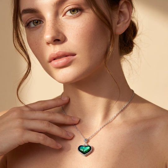Schwarzer Jadeit und Zirkonia Medaillon-Legierung-Anhänger mit 50cm Edelstahl-Kette