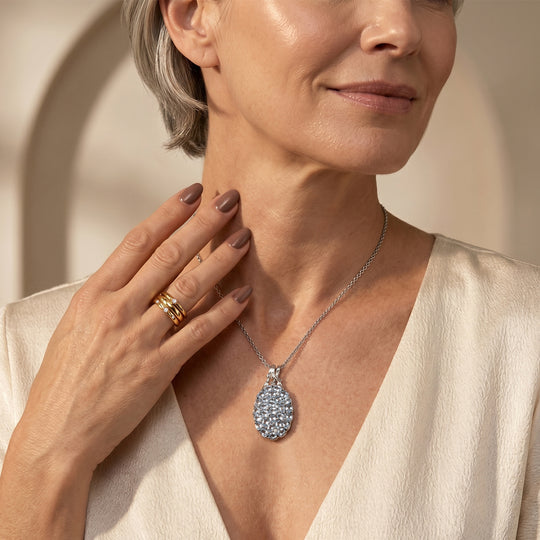EverTrue himmelblauer Topas und Zirkon Cluster Bronze-Anhänger mit 50cm Edelstahl-Kette - 5,79 ct.