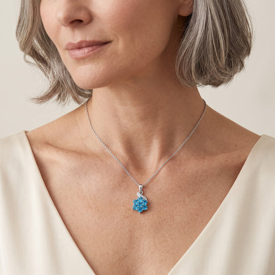 D'Joy Neon Apatit und Zirkon Anhänger mit 50cm Kette, 925 Silber platiniert - 0,87 ct.