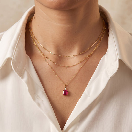 D'Joy Niassa Rubin und Moissanit Anhänger mit 50cm Kette, 925 Silber 750 Gelbgold Vermeil - 3,50 ct.