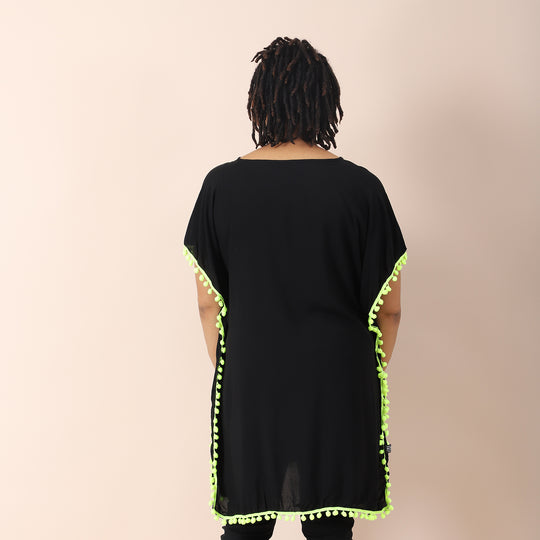 JOVIE bestickter Kaftan mit Quasten, 100% Viskose, Größe: 88x78cm, schwarz mit gelber Stickerei