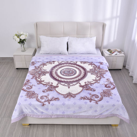 Wolkenweiche Decke mit floralem Muster, 200x230cm, Lavendel