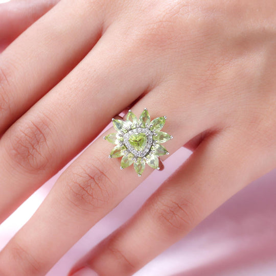 Natürlicher Peridot-Ring, 925 Silber platiniert ca. 3.15 ct
