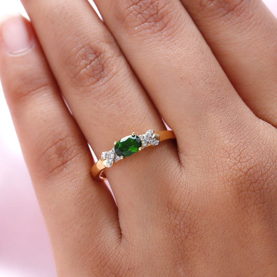 Natürlicher Chromdiopsid und weißer Zirkon-Ring, 925 Silber vergoldet ca. 0,59 ct