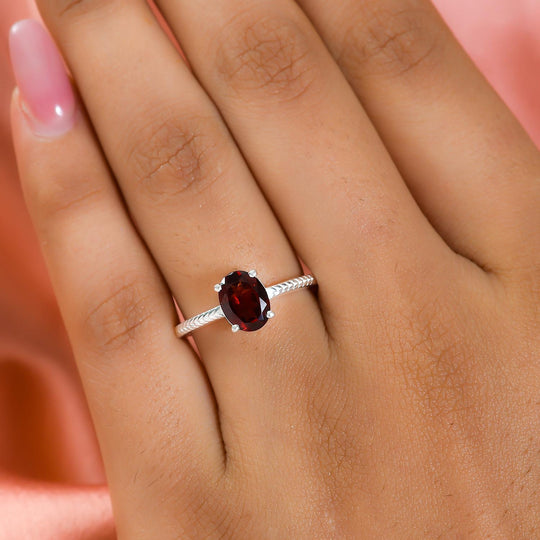 Roter Granat-Ring, 925 Silber ca. 1,48 ct