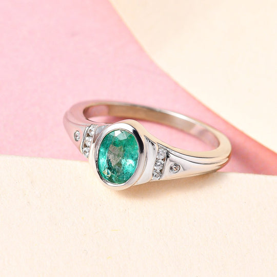 Kagem Sambischer Smaragd, Weißer Zirkon Ring 925 Silber platiniert ca. 0.82 ct