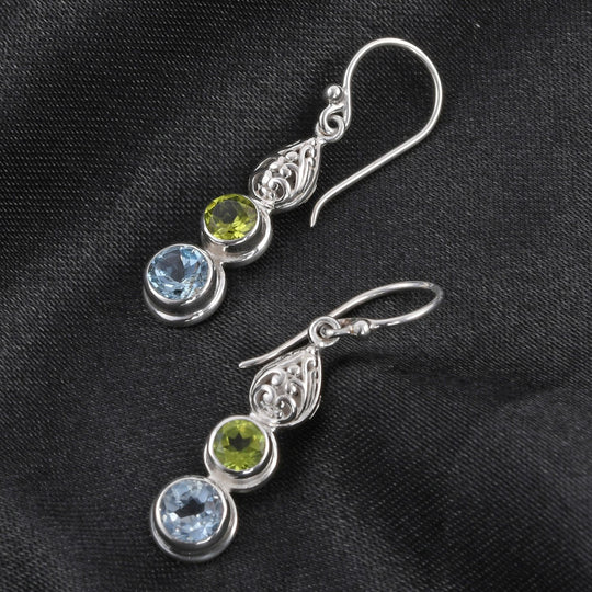 Royal Bali Kollektion - Himmelblauer Topas, Peridot Ohrringe 925 Silber ca. 3,81 ct