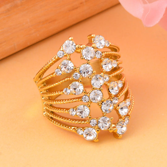 Celstial Twist Weißer Kristall Ring, Reiner Edelstahl, (Größe 16.00), goldfarben
