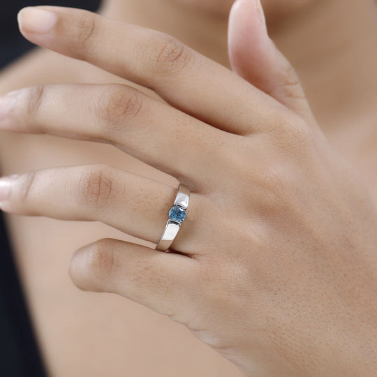 Kambodschanischer, Blauer Zirkon Ring, 925 Silber platiniert ca. 0.73 ct