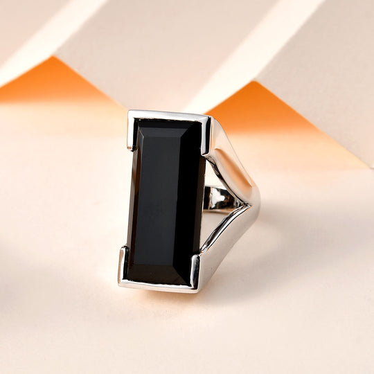 Schwarzer Spinell Ring, platiniert ca. 33.51 ct