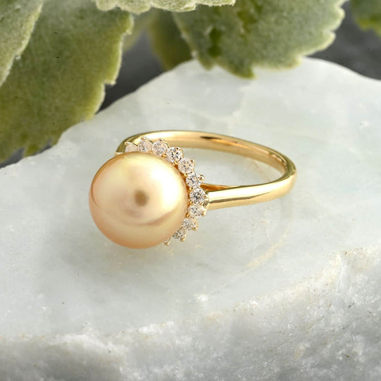 ILIANA AGI zertifizierter und geprüfter AAA goldene Südsee Perle (8,5-8,9mm) und weißer Diamant Ring in 750 Gelbgold
