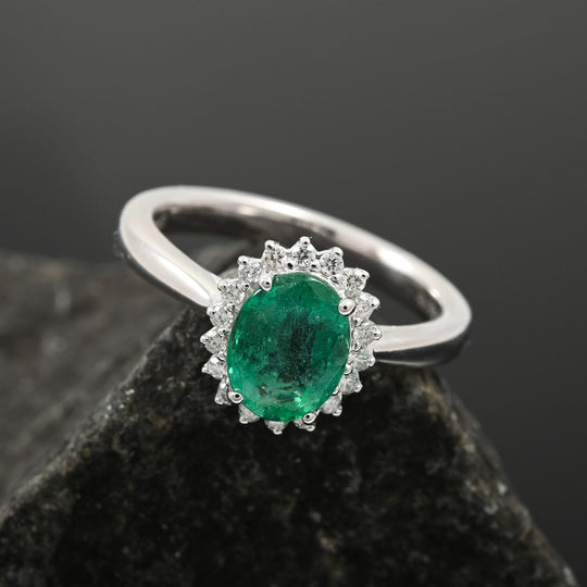 Rhapsody AAAA Kagem Sambischer Smaragd, Weißer Diamant Ring 950 Platin (Größe 17.00) ca. 1,30 ct