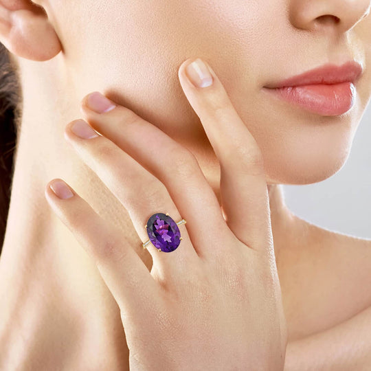AAA Lusaka Amethyst, Weißer Diamant Ring 417 Gold ca. 9,15 ct