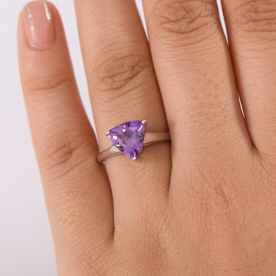 AAA Lab Grown Farbwechsel-Saphir AGI zertifiziert Ring 417 Gold (Größe 18.00) ca. 2.50 ct