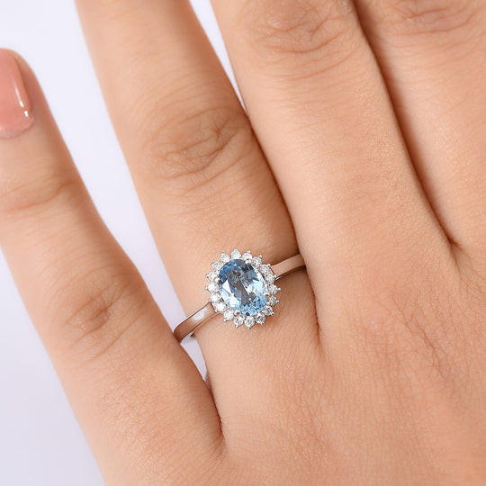 LUXORO AAA Santamaria Aquamarin, Weißer Diamant AGI zertifiziert Ring 585 Gold (Größe 19.00) ca. 1.22 ct