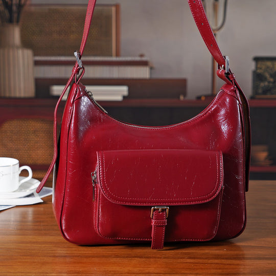 Schultertasche aus Echtleder mit Fronttasche, 28,5x9x25 cm, Schwarz