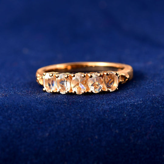 D joy AAA Premium Malagasy Regenbogen Mondstein Ring, 925 Silber 750 Gelb Vergoldet ca. 0.85 ct