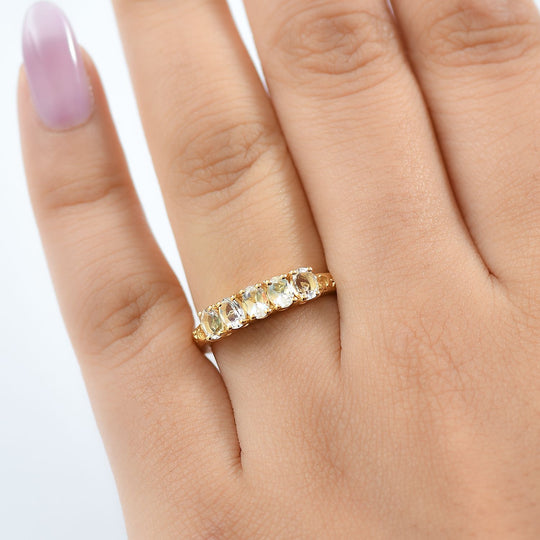 D joy AAA Premium Malagasy Regenbogen Mondstein Ring, 925 Silber 750 Gelb Vergoldet ca. 0.85 ct