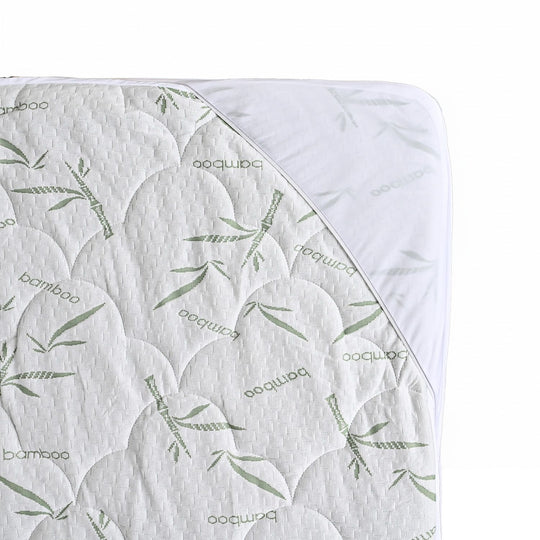 Bamboo waterproof mattress protector Fabric: 190gsm bamboo jacquard (20% bamboo fiber ,80% polyester) +0.02mmPU Skirt : 75gsm polyester