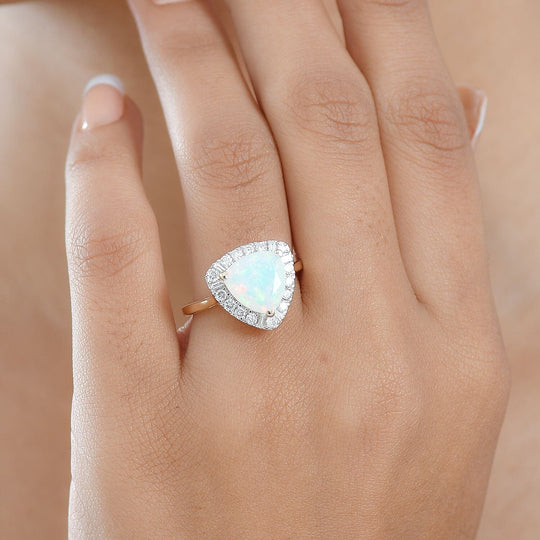 LUXURIANT 2,53 ct. AGI zertifizierter AAA natürlicher, äthiopischer Welo Opal und Labor Diamant Ring in 417 Gelbgold