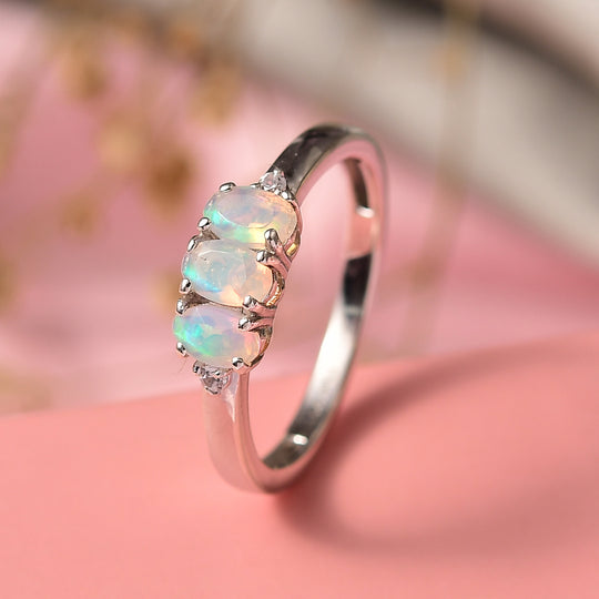AA Natürlicher, äthiopischer Welo Opal, Weißer Zirkon Ring 925 Silber rhodiniert (Größe 18.00) ca. 0,54 ct