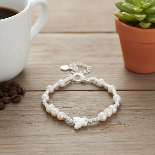 Weiße Muschelkernperle, Weiße Süßwasser Perle Armband ca. 15.25 cm + 3.5 cm Extender, Nickelfreies Messing Silberfarben