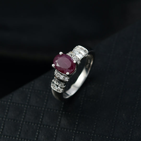 D'Joy Afrikanischer Rubin (Fissure gefüllt), Weißer Zirkon Ring 925 Silber rhodiniert (Größe 21.00) ca. 2,24 ct