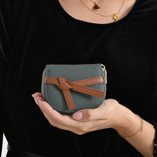 Leder Kartenetui mit RFID Schutz und Reißverschlussfach 10.5 x 8.5 x 2.5 cm Olivgrün
