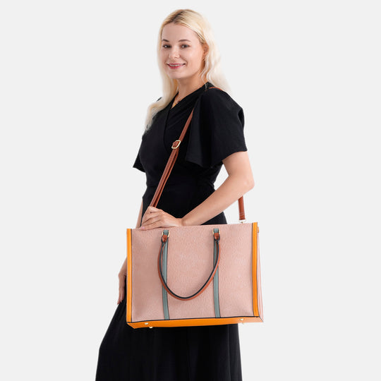 City-Shopper im Colourblock-Design aus Kunstleder mit Schulterriemen und Reißverschlussfächern, ca. 42 x 14 x 30 cm, Lavendel