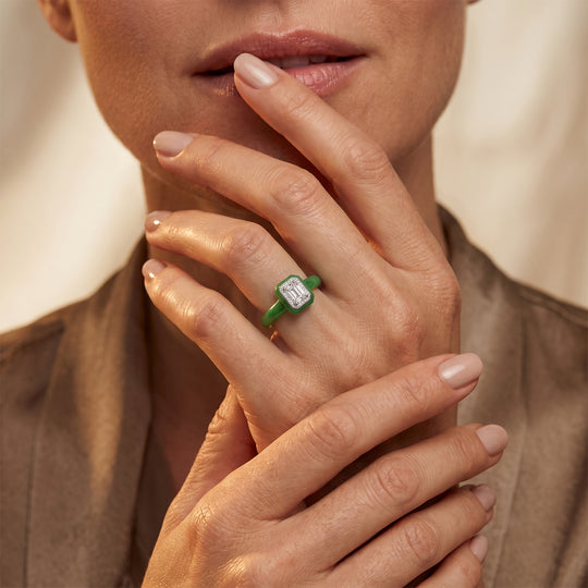 D'Joy Moissanit und gefärbter grüner Jade Ring, 925 Silber rhodiniert - 21,80 ct.