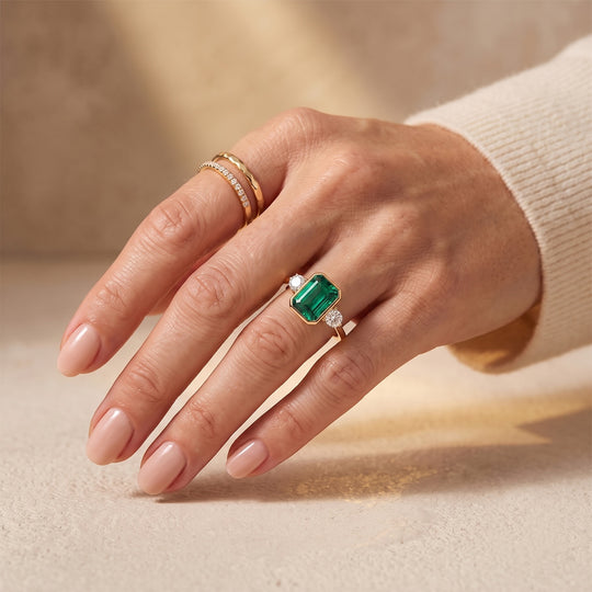 LUXURIANT AAA Labor kolumbianischer Smaragd und Labor Diamant Ring in 375 Gold - 3,60 ct.