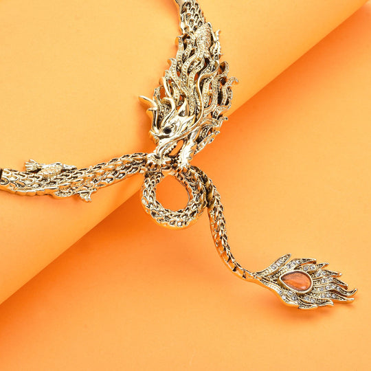 Künstliche, orange Katzenauge und weiße Kristall Drachen-Halskette, ca. 40.5 cm, Antikes Gold ca. 0,60 ct