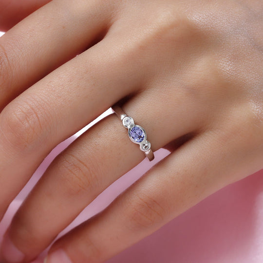 Tansanit und weißer Zirkon-Ring, 925 Silber platiniert ca. 0.55 ct