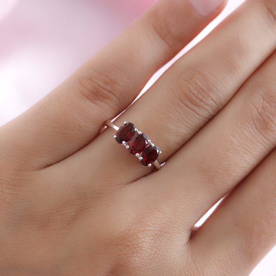 Roter Granat Ring, 925 Silber ca. 1,69 ct