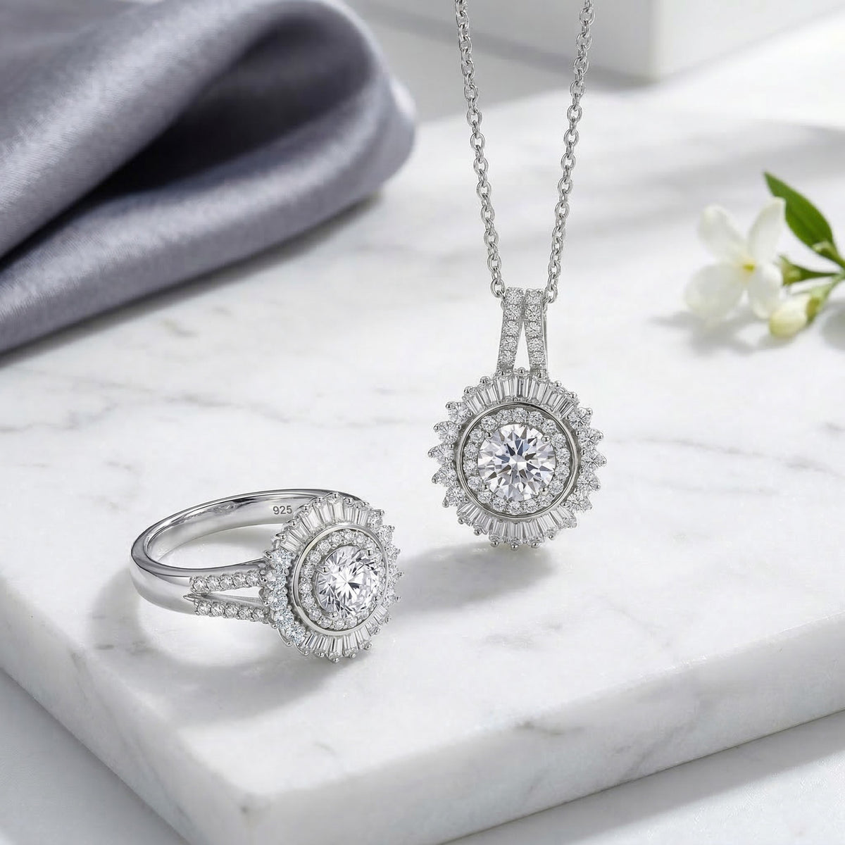 Moissanit Anhänger mit 50cm Kette und Ring