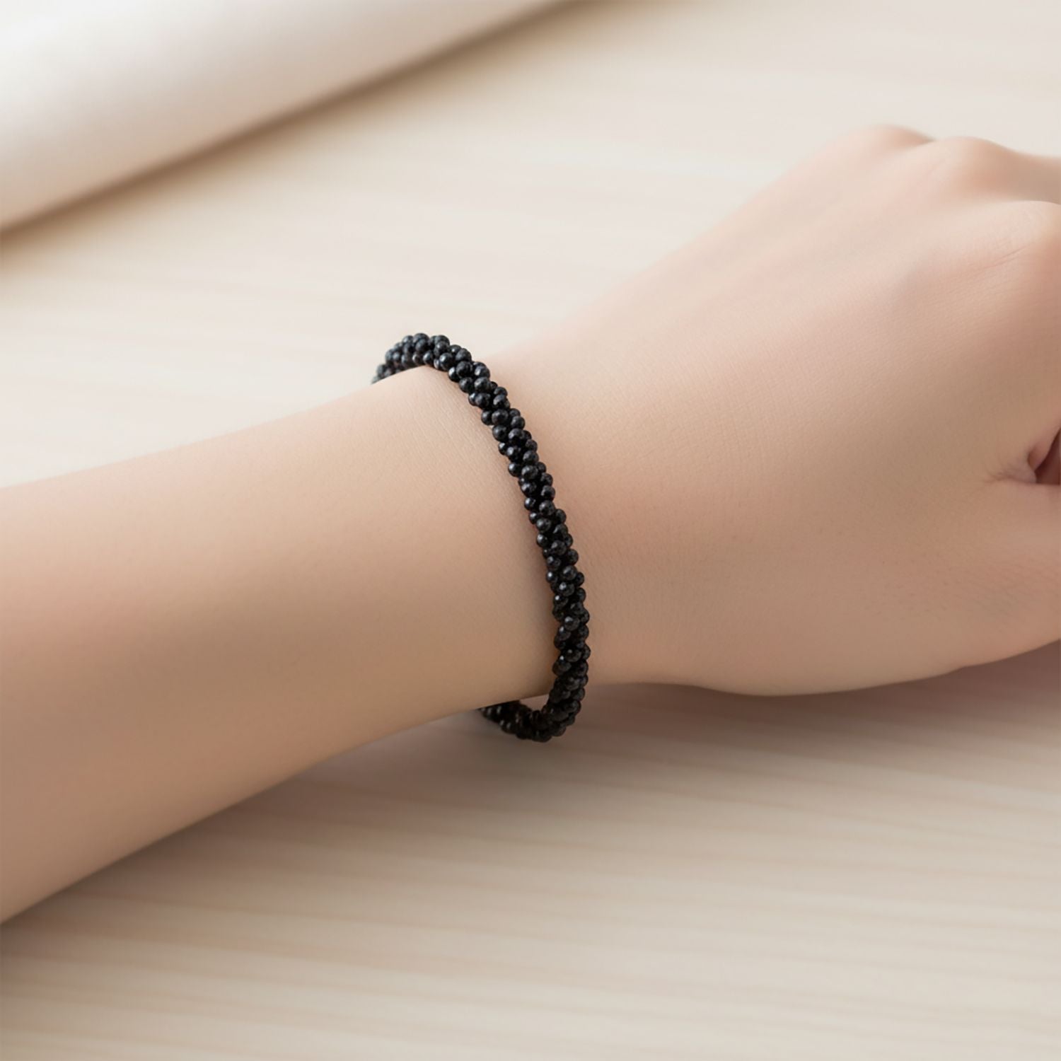 Schwarze Spinell 45cm Halskette und 19cm Armband