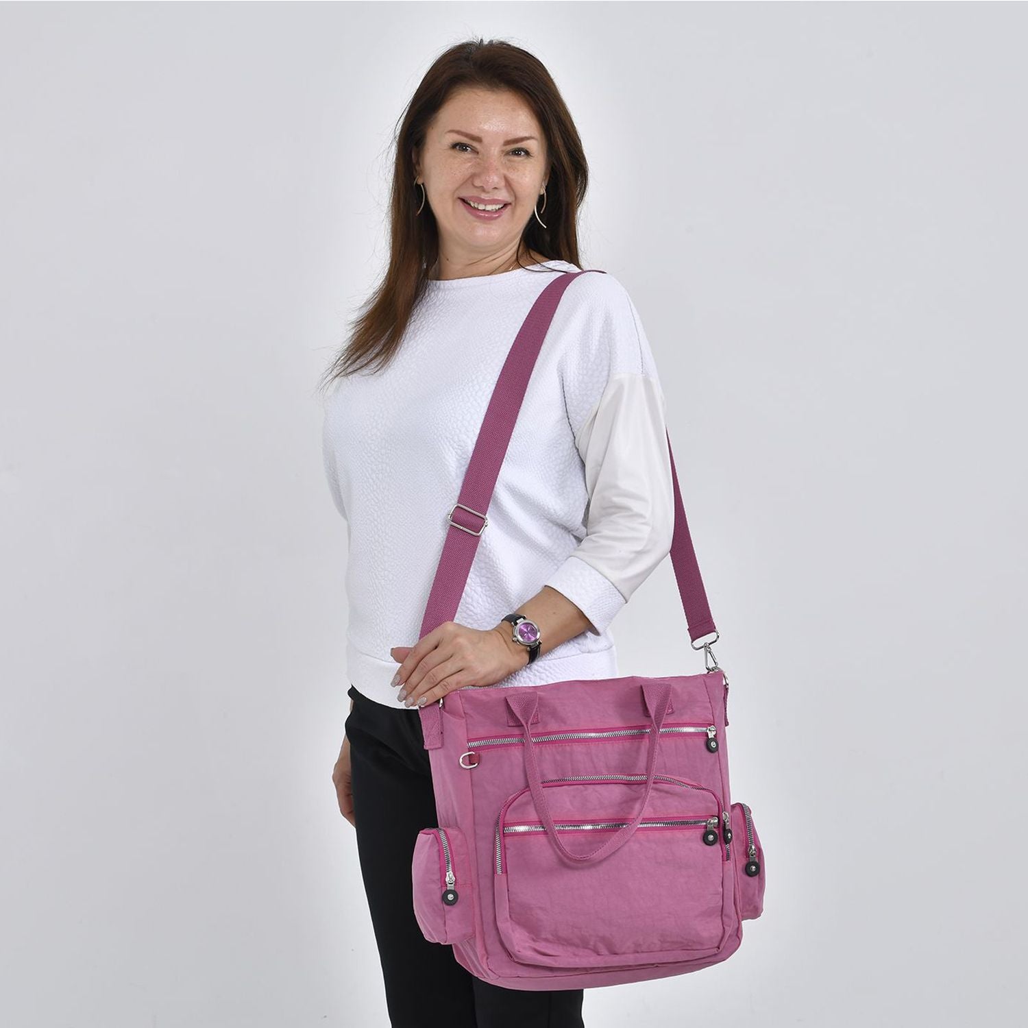 Wasserabweisende Crossbody Tasche mit Multifächer, 36x33x15 cm, himbeerfarbe