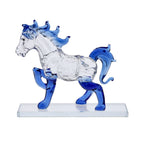 Dekorative Kristallglas-Pferdefigur auf quadratischem Ständer, Größe 12x12x6 cm, Blau