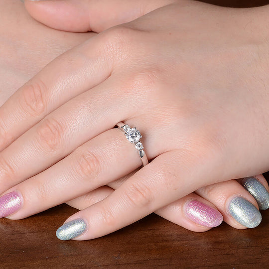 Weißer Moissanit 3-Stein-Ring, 925 Silber rhodiniert ca. 0,95 ct