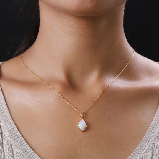 Natürlicher Äthiopischer Opal Anhänger mit Kette 50 cm 925 Silber Gelbgold Vermeil ca. 1,55 ct